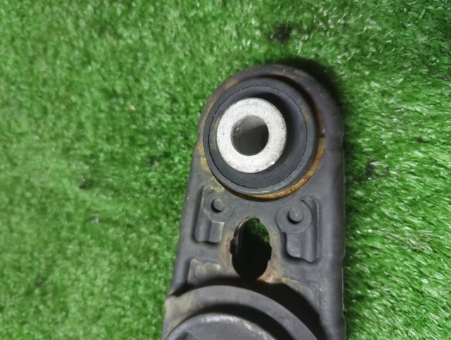 Подушка (опора) двигуна, передня 8200042454 RENAULT