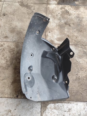 Підкрилок переднього крила, правий задній 8200073429 RENAULT
