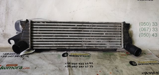 Охолоджувач наддувочного повітря 8200140970 RENAULT
