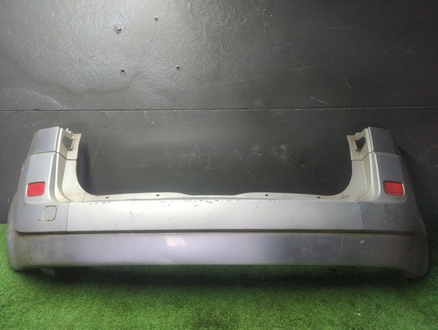 Бампер задній 8200141081 RENAULT