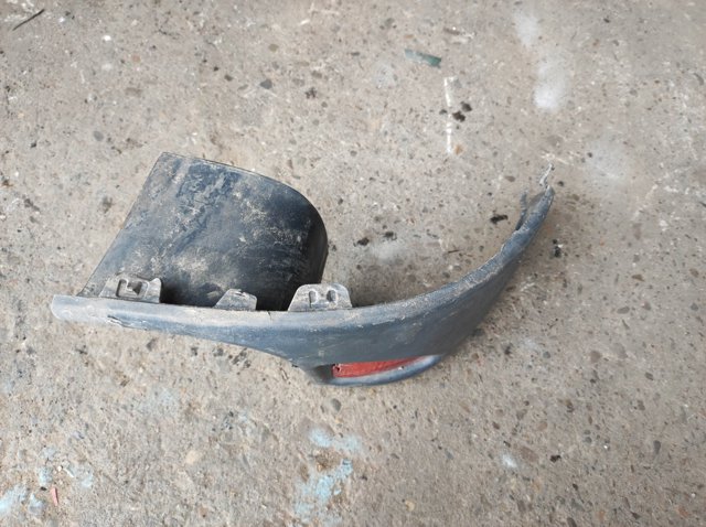 Кожух бампера заднього 8200150631 RENAULT