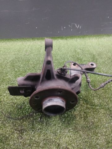 Цапфа поворотна права 8200171678 RENAULT