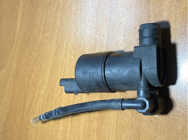 Насос електроомивача 8200194414 RENAULT
