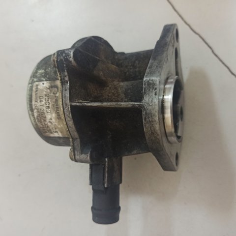 Насос вакуумний 8200327149 RENAULT