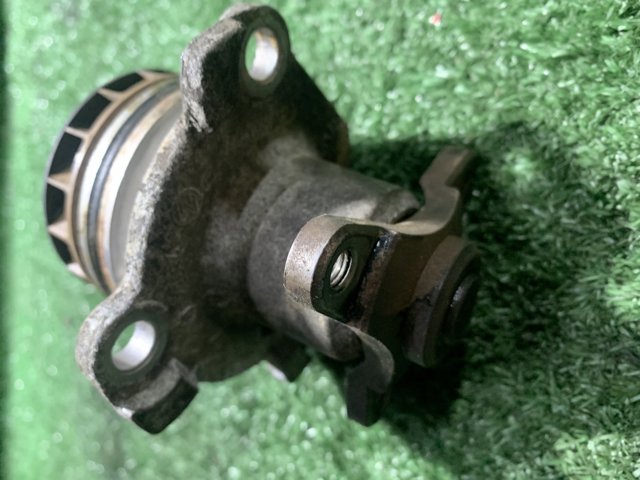 Насос охолоджуючої рідини 8200332040 RENAULT