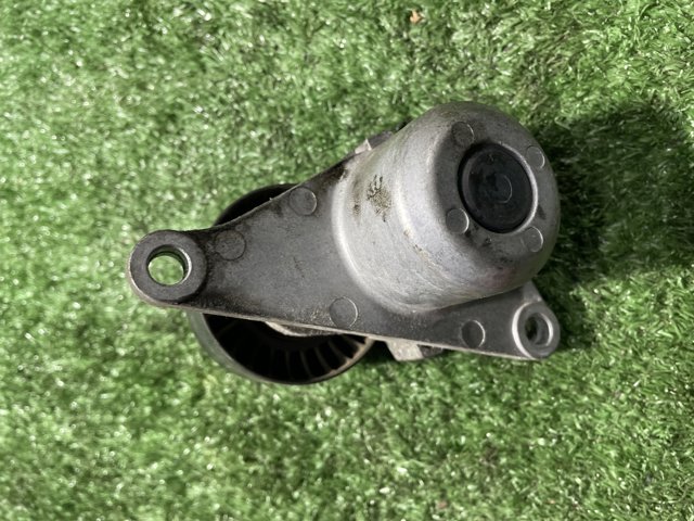 Натягувач приводного ременя 8200357406 NISSAN