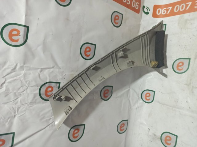 Обшивка стійки кузова внутрішня, передня права 8200419433 RENAULT