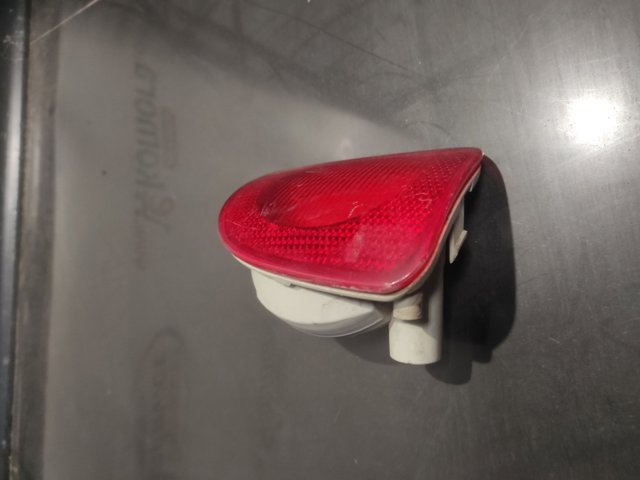 Протівотуманнка задня, права 8200419908 RENAULT