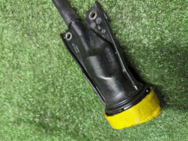 Горловина маслозаливна 8200722806 RENAULT