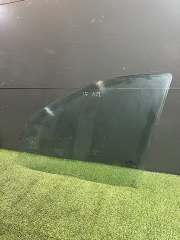 Скло водійських дверей 824112B000 HYUNDAI