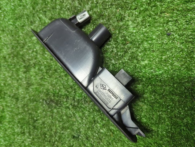 Кнопка підйомника заднього правого скла 829500004R RENAULT