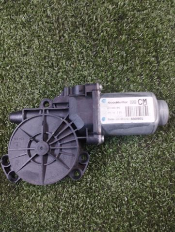 Моторчик склопідйомника двері задніх, правих 834602B000 HYUNDAI