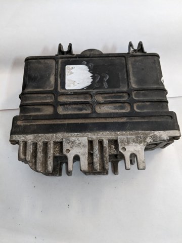 Модуль управління двигуном 8A0907311H VAG