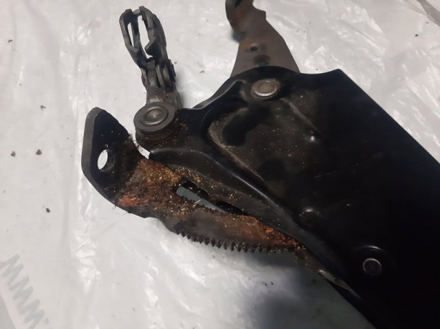 Важіль ручного гальма 8D0711303F VAG