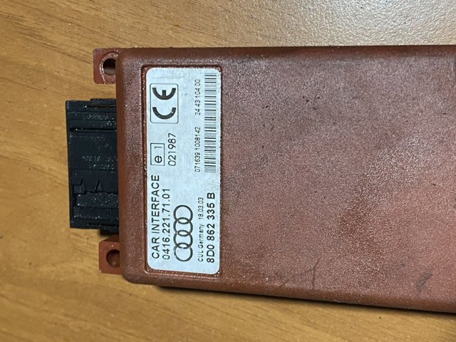 Блок керування телефоном 8D0862335B VAG