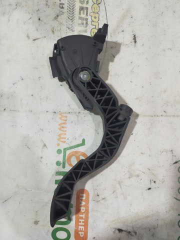 Підаль газу 8D1723523N VAG