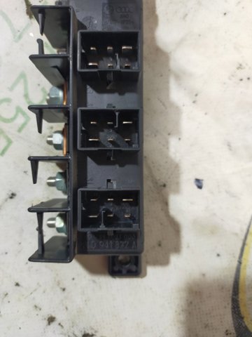 Реле запобіжників 8L0941822A VAG