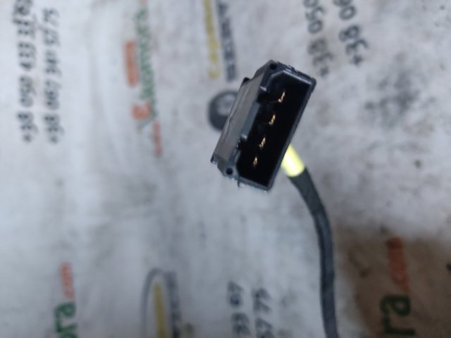 Кнопка центрального замка 8L0962107A VAG