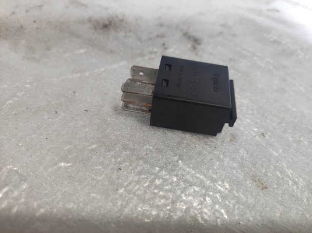 Реле стартера 8Z0951253 VAG