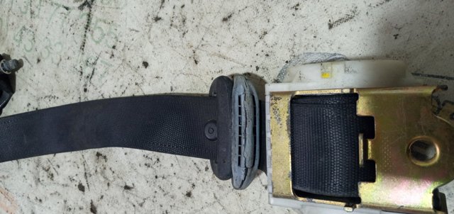 Пасок безпеки задній лівий 90462771 GM