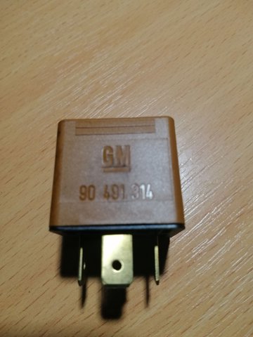 Реле електричне багатофункціональне 90491314 GM