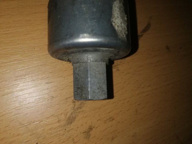 Датчик абсолютного тиску кондиціонера 90506752 OPEL