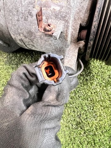 Насос кондиціонера 92600CA010 NISSAN