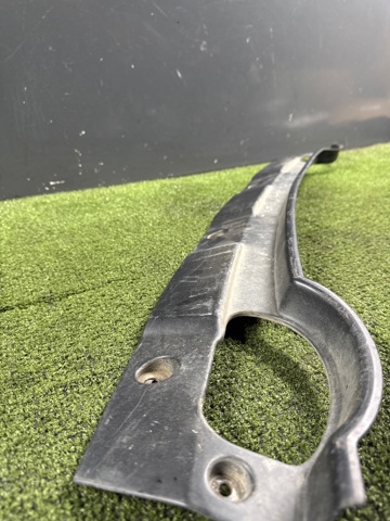 Спойлер переднього бампера, центральний 96011EB400 NISSAN