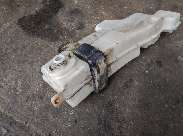 Бачок омивача скла 98611H1001 HYUNDAI