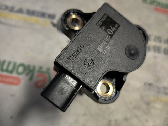 Датчик рівня мастила A0009050401 MERCEDES