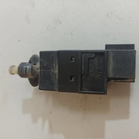 Датчик включення стопсигналу A0015452009 MERCEDES