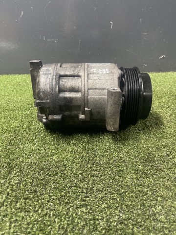 Компресор системи кондиціювання A0022305011 MERCEDES