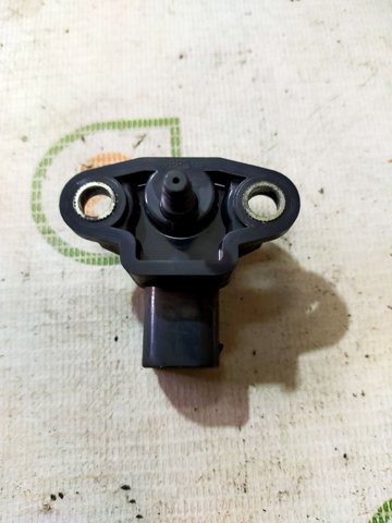 Датчик наддува A0051535028 MERCEDES