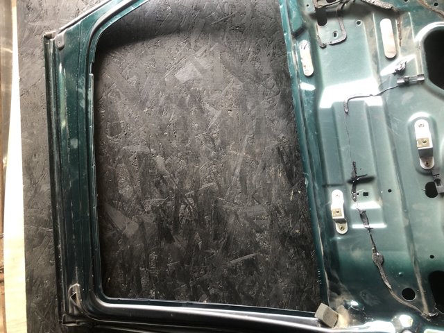 Двері задні, праві A1637301605 MERCEDES