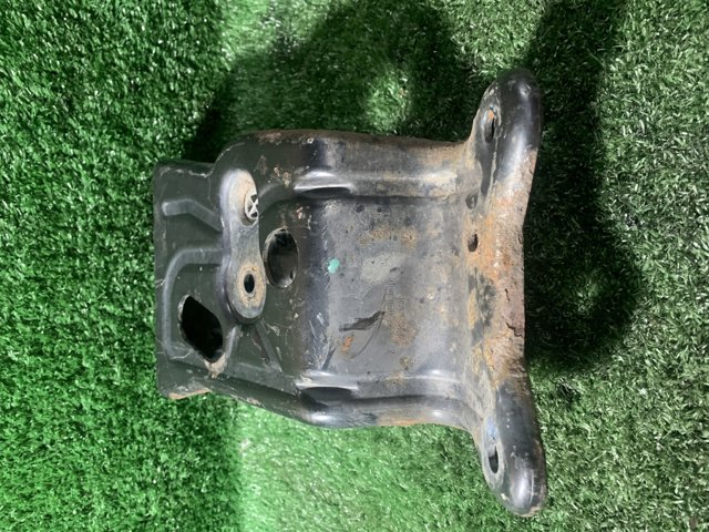 Кріплення подушки коробки передач A1693500042 MERCEDES