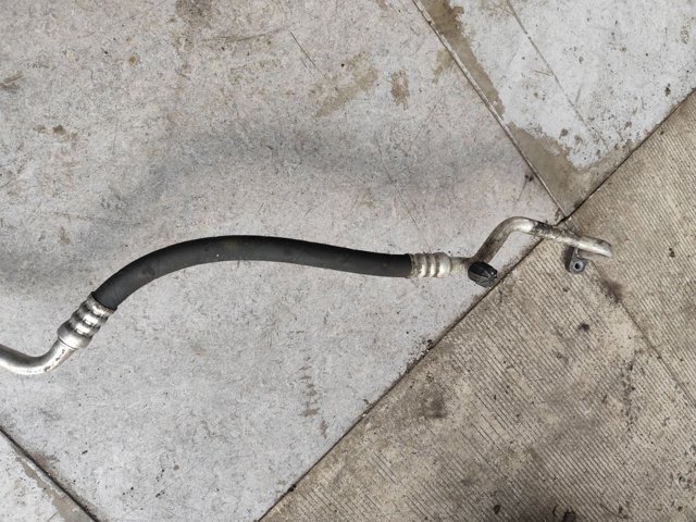 Трубка кондиціонера від компресора до радіатора A1698301615 MERCEDES