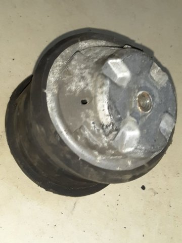 Підвіска двигуна (силового агрегату) A2032410413 MERCEDES