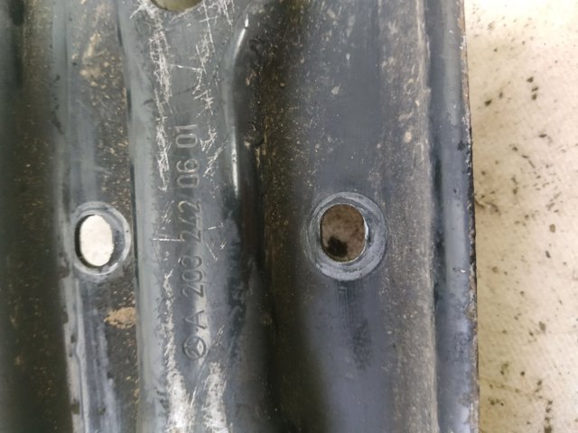 Кронштейн КПП A2032420601 MERCEDES