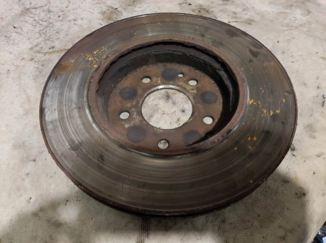 Диск переднього гальма A2034210312 MERCEDES
