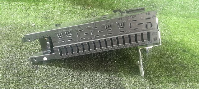 Коробка запобіжників A2035450701 MERCEDES