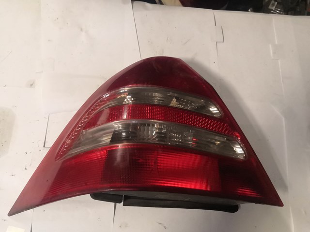 Задня ліва фара A2038200164 MERCEDES