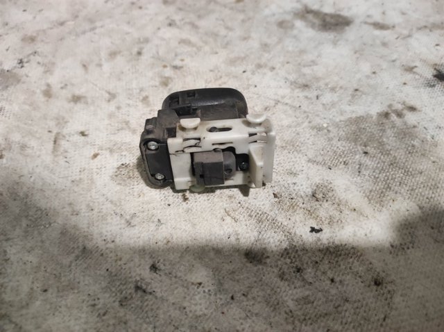 Кнопка підйомника переднього правого скла A2038200210 MERCEDES