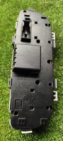 Блок управління кондиціонером A2038300785 MERCEDES