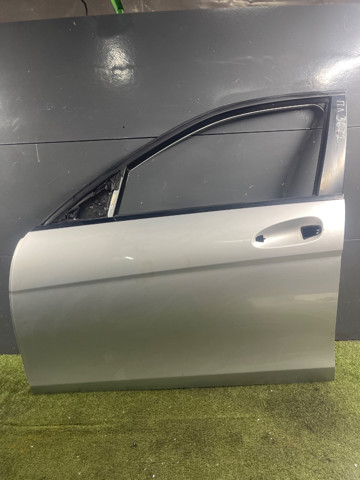 Дверь передня ліва Mercedes C