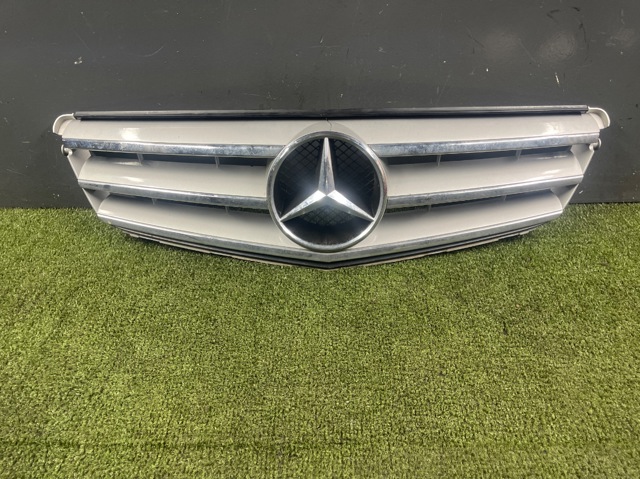 Облицювання радіатора A2048800023 MERCEDES