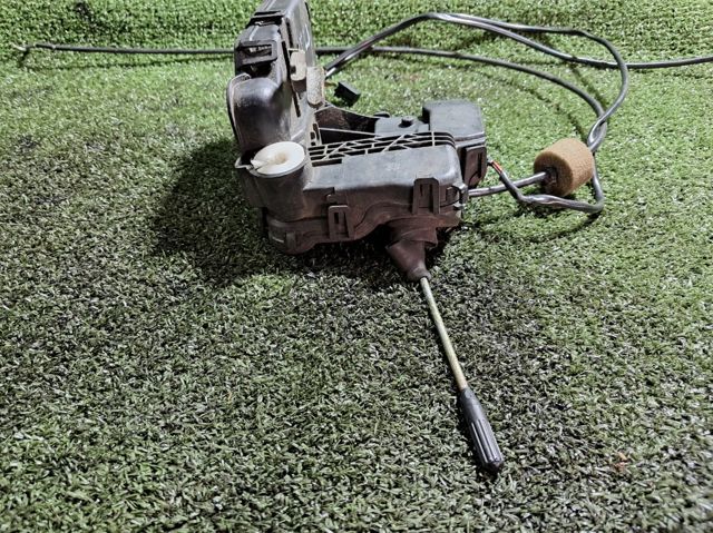 Замок водійських дверей A2097200135 MERCEDES