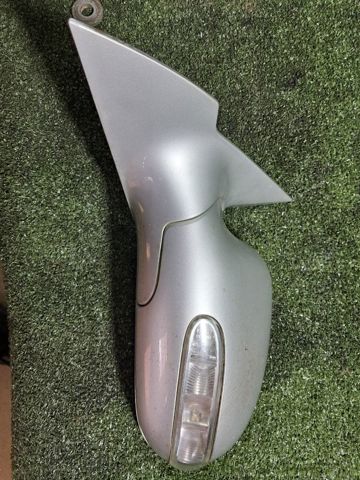 Кронштейн кріплення дзеркала заднього виду, лівий A2098100376 MERCEDES