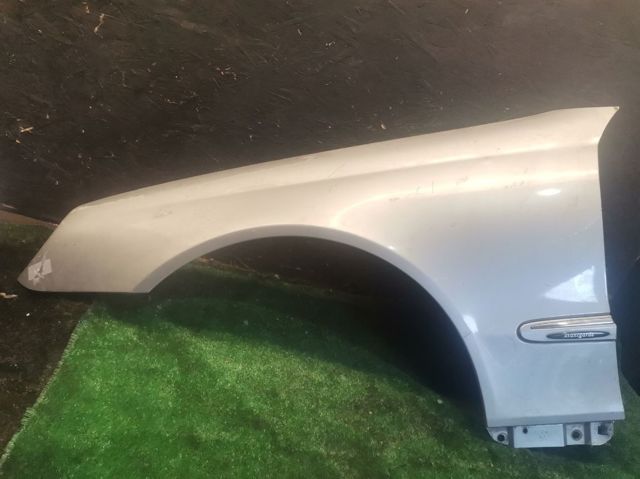 Переднє ліве крило A2098800318 MERCEDES