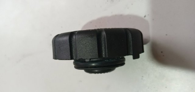 Повітряний фільтр двигуна A2105010415 MERCEDES