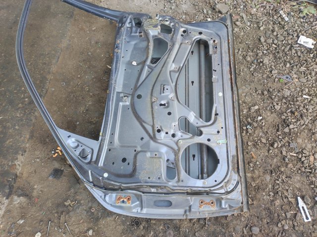 Пасажирські передні двері A2107201605 MERCEDES